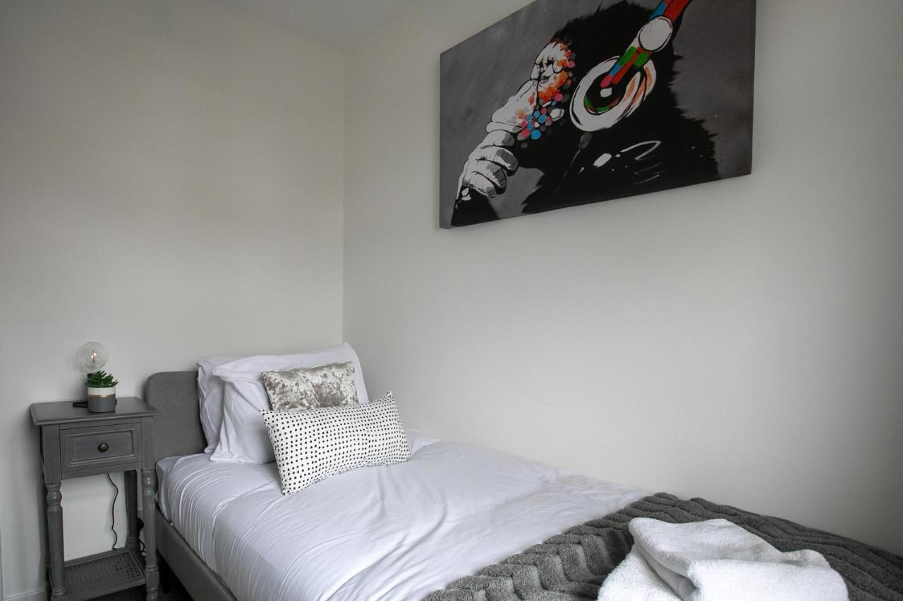 Ludlow Drive 3 Bed Contractor Family Town House In Melton Mowbray Exterior foto